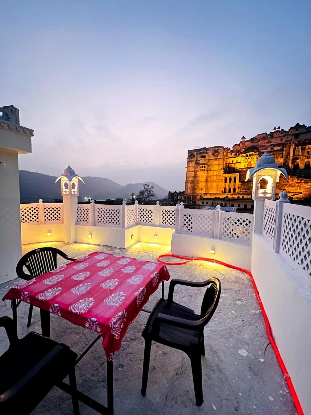 The Palace View Homestay & Restaurant Būndi Esterno foto